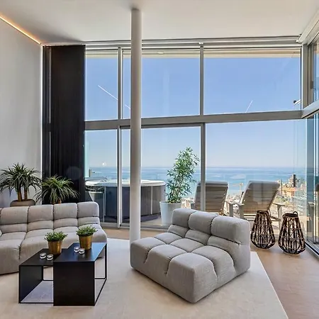 Stunning Luxurious Penthouse With Panoramic Views. Appartement Fuengirola