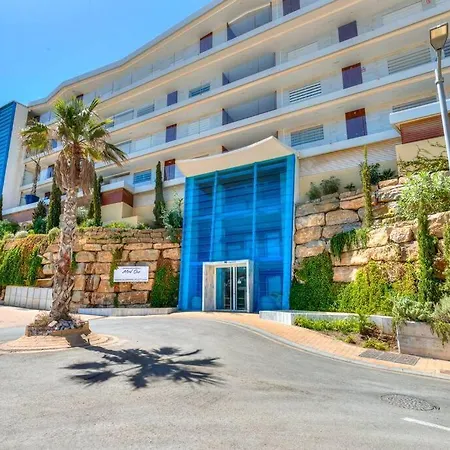 Stunning Luxurious Penthouse With Panoramic Views. Appartement Fuengirola