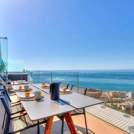 Apartament Stunning Luxurious Penthouse With Panoramic Views.